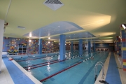натяжной потолок в бассейне фитнес клубе 5